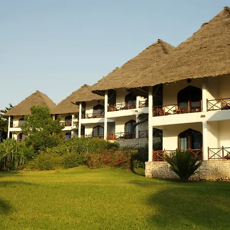 Bluebay Beach Resort & Spa-3